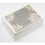 Ezüstözött ékszerdoboz: 5 x 9 x 13 cm