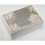 Ezüstözött ékszerdoboz: 5 x 11.5 x 16 cm